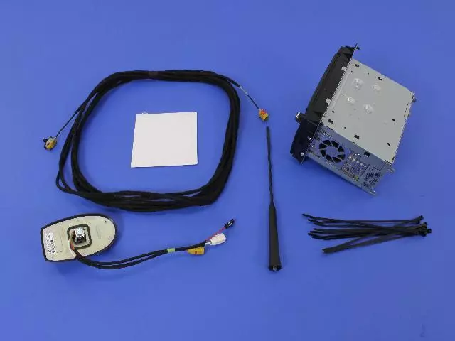 Am/fm/dvd/hdd/nav/sdars Radio - Mopar (82212725)