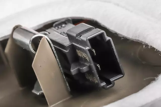 Cocoa Rear Passenger Side Door Trim - GM (84365600)