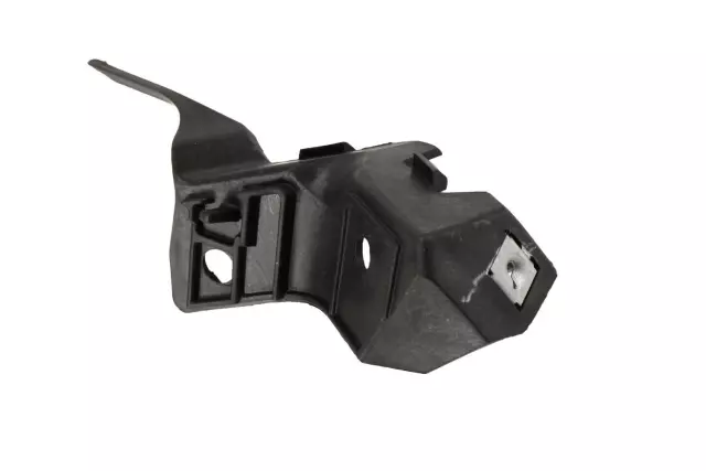 Front Driver Side Bumper Fascia Brace - GM (15827789)