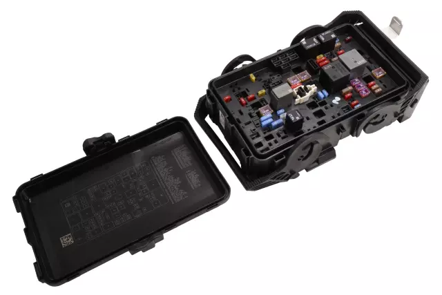 Engine Wiring Harness Junction Block - GM (84181105)