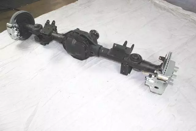 Rear Complete Axle Assembly - Mopar (68136883AC)
