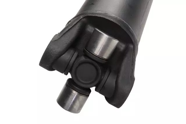 22845691 - Universals &amp; Rear Axle: Drive Shaft for GM Image