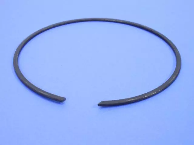 4412872 - Automatic Transaxle 4 Speed: Reverse Clutch Snap Ring for Mopar Image