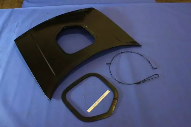 Shaker Hood Kit - Mopar (82214312AC)