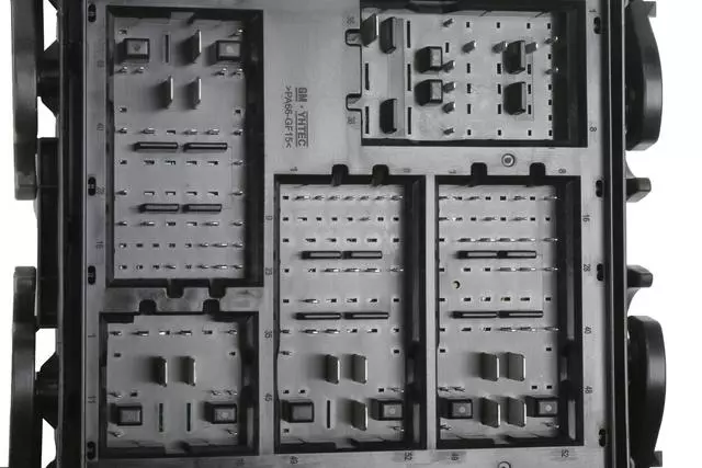 Accessory Wiring Junction Block - GM (92291798)