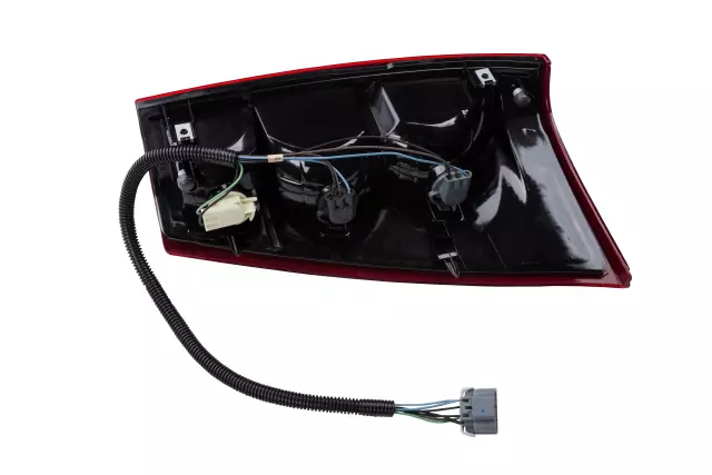 Driver Side Tail Lamp Assembly - GM (15096923)