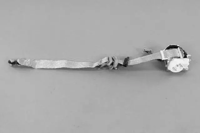 Front Outer Seat Belt - Mopar (0ZV68LTUAI)