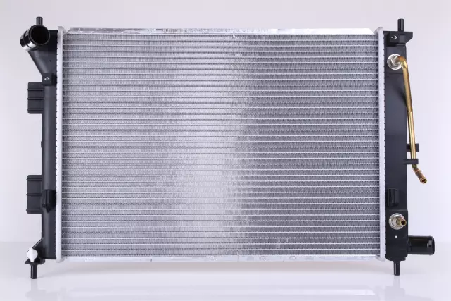 675014 - : Radiator w/Integrated Transmission Oil Cooler - Replaces HYUNDAI 253103X101, 253103X100, 253103X101 for NISSENS Image