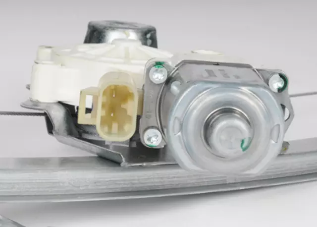 Rear Passenger Side Power Window Regulator and Motor Assembly - GM (15269138)