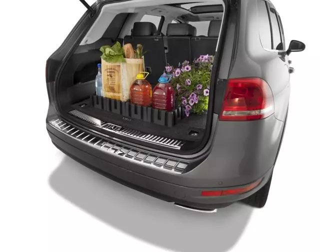 7P0061166A469 - Interior: Heavy Duty Trunk Liner With Cargo Blocks for Volkswagen: Touareg Image