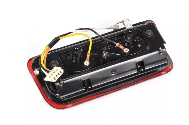 Stop Lamp Assembly - GM (05977661)