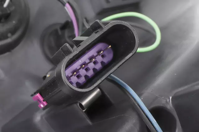 Part# 19371000 Passenger Side Headlamp Assembly - GM (19371000)