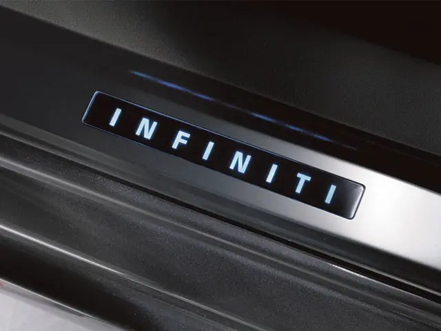 G69505CV0A - Exterior: INFINITI Radiant® Illuminated Kick Plates for INFINITI: Q50 Image