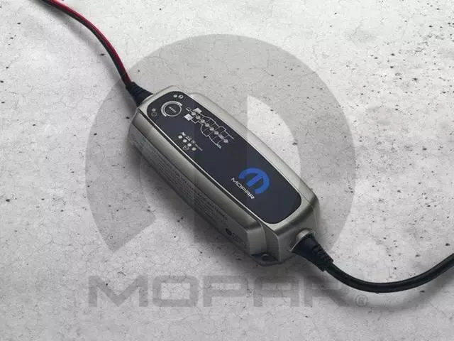 Battery Charger - Mopar (82213378AB)