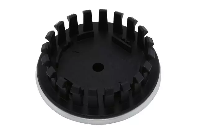 Button Style Center Cap with Crossed-Flags Logo - GM (22858901)