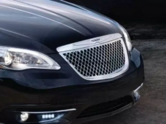 Grille Kit - Mopar (82213142)