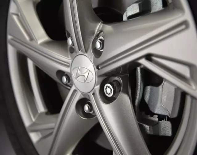 2011-2025 Hyundai Genuine OEM Wheel Locks - Hyundai (U8440-00502)