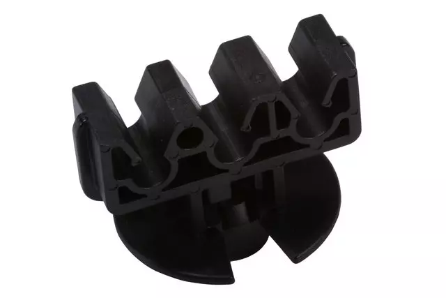 Front Passenger Side Brake Pipe Clip - GM (42591070)