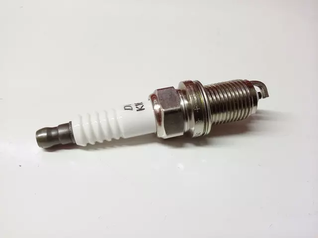 9091901164 - : Spark Plug for Toyota: 4Runner, Celica, Echo, MR2, Paseo, Tacoma Image