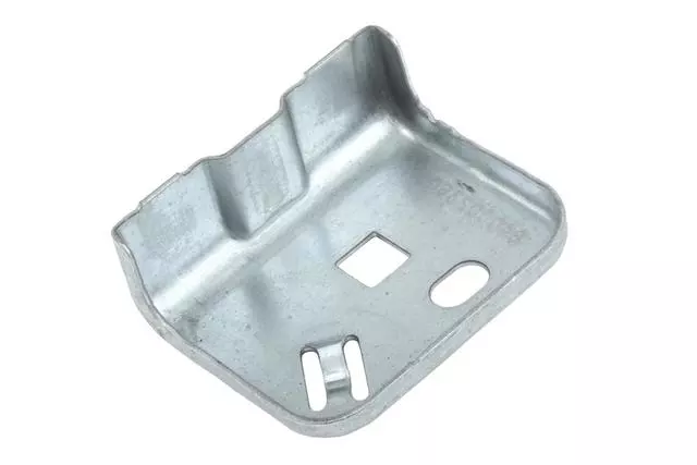 Passenger Side Front End Upper Tie Bar Bracket - GM (84000236)