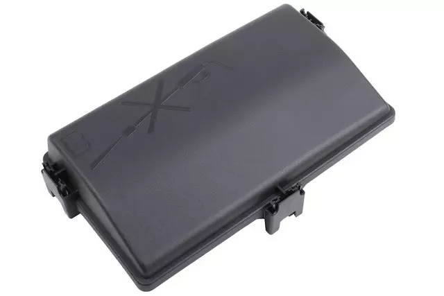2015-2019 Cadillac XTS - Front Compartment Fuse Block Cover - GM (23339998)