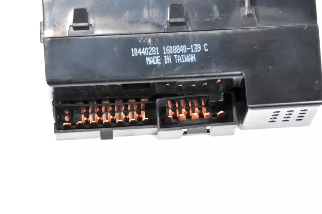 Part# 10440281 Side Window Switch - GM (10440281)