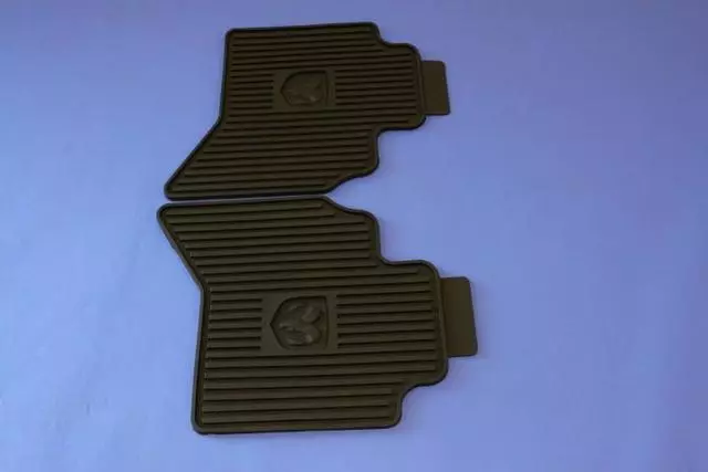 Mat Kit - Mopar (82207053AB)