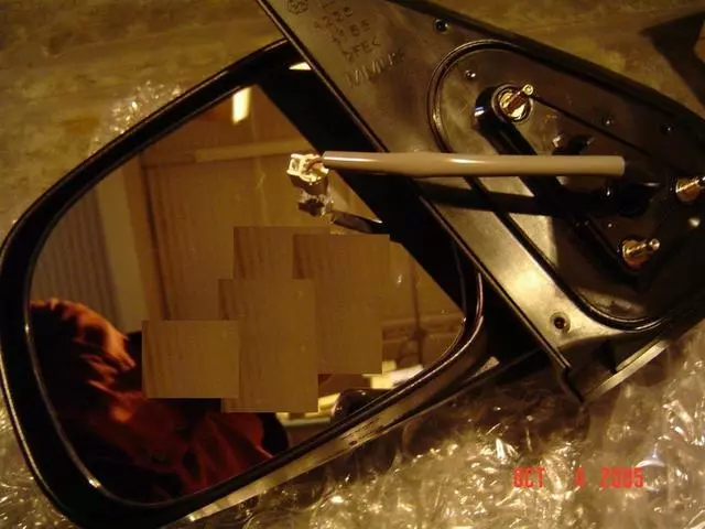 Door Mirror - Front Left - DRIVERS SIDE - Toyota (87940-04180)