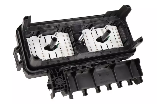 Engine Wiring Harness Junction Block - GM (84512115)