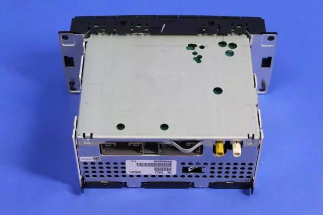 Z8252825AD - Electrical: Radio for Chrysler: Town &amp; Country | Dodge: Grand Caravan, Nitro | Jeep: Liberty, Wrangler, Wrangler JK | Ram: 1500, 2500, 3500 Image