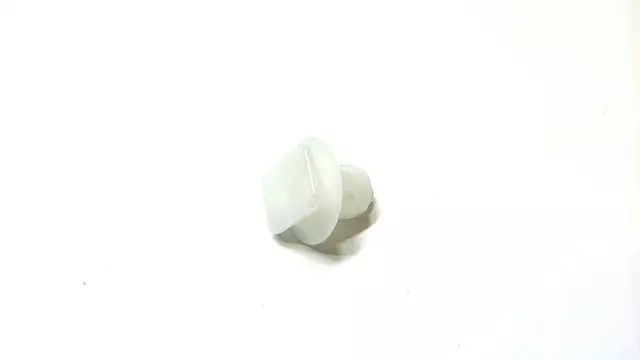 909130082 - : Scoop Clip for Subaru: Baja, Impreza Image