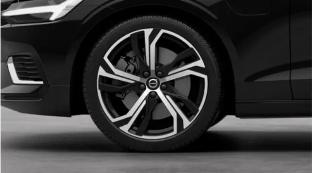32271991 - Wheels: 19-Inch 5-Triple Spoke Black Diamond Cut for Volvo: V60 Image