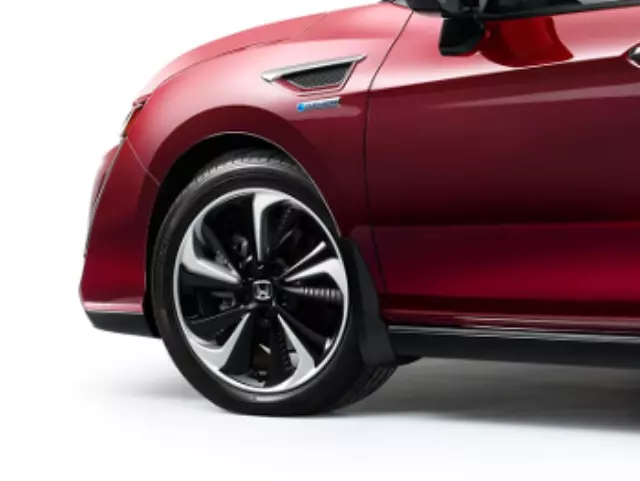 8P00TRT100 - : Splash Guards for Honda: Clarity Image