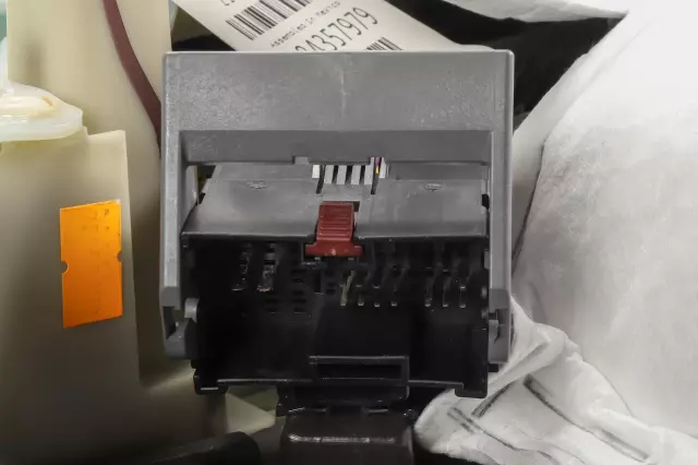 84354265 - Body: Door Trim Panel for Chevrolet: Silverado 1500, Silverado 2500 HD, Silverado 3500 HD | GMC: Sierra 1500, Sierra 2500 HD, Sierra 3500 HD Image