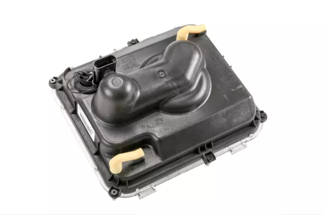 Front Driver Side Turn Signal and Fog Lamp Assembly - GM (15930685)