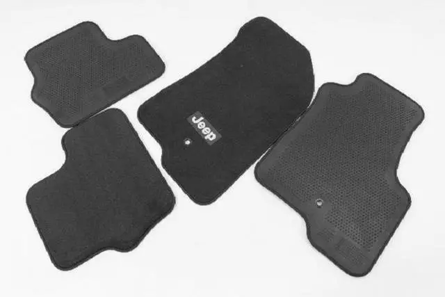 Floor Mat Kit, Right - Mopar (5SN121DVAA)