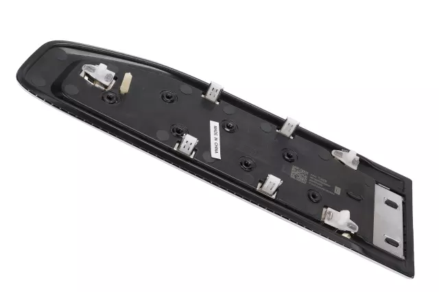 84431328 - Body: Vent for GMC: Sierra 1500, Sierra 1500 Limited Image