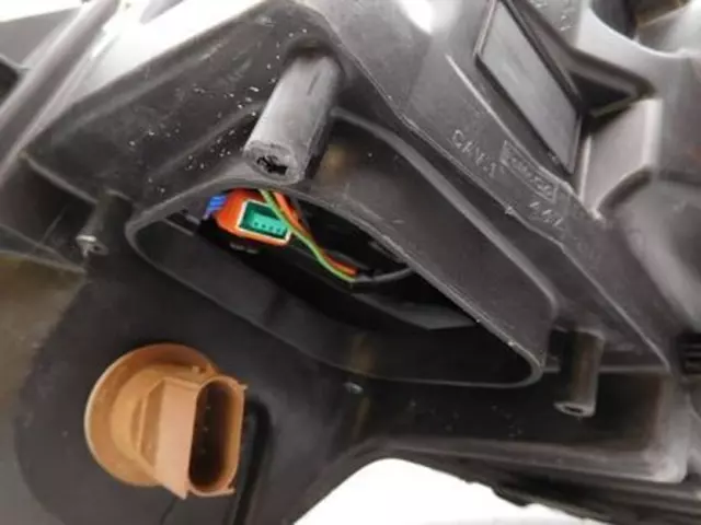 Headlamp Assembly - Ford (DL3Z-13008-DB)