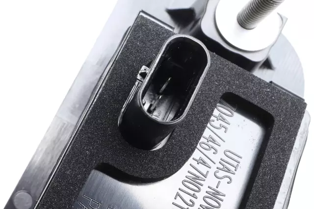 Rear License Plate Lamp Module - GM (84974788)