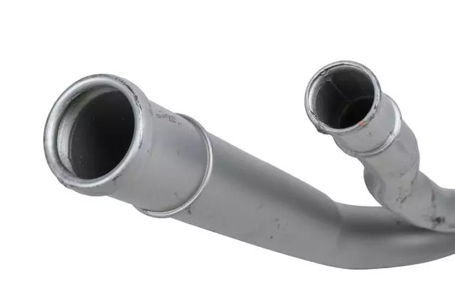Fuel Tank Filler Neck with Deflector and Baffle - GM (25656176)