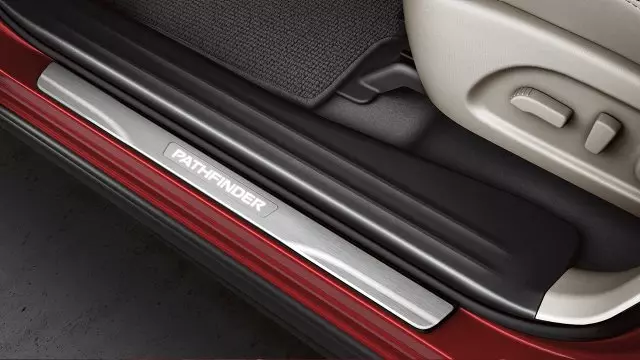 999G6XZ300 - : Pathfinder Illuminated Kick Plate for Infiniti Image