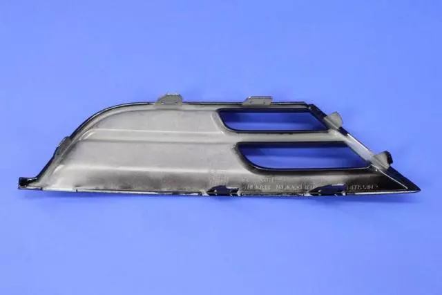 Acc Delete Bezel, Right - Mopar (68203014AC)