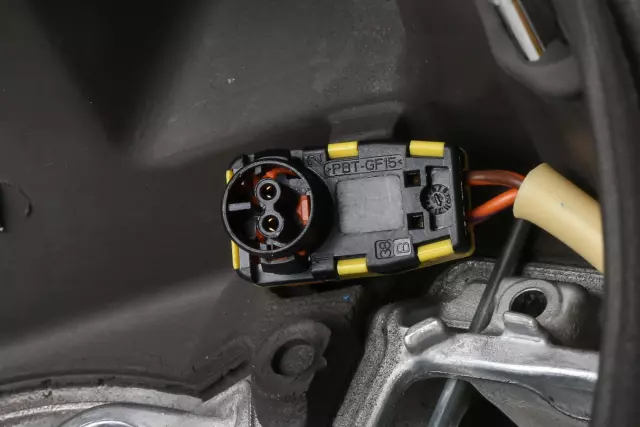 Dark Atmosphere Steering Wheel - GM (39084122)