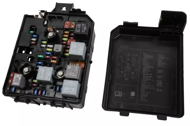 Engine Wiring Harness Junction Block - GM (42624875)