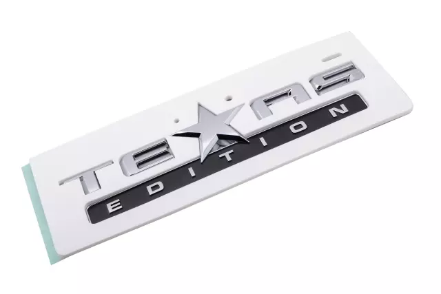 84682630 - Body: Nameplate for Chevrolet: Silverado 2500 HD, Silverado 3500 HD Image