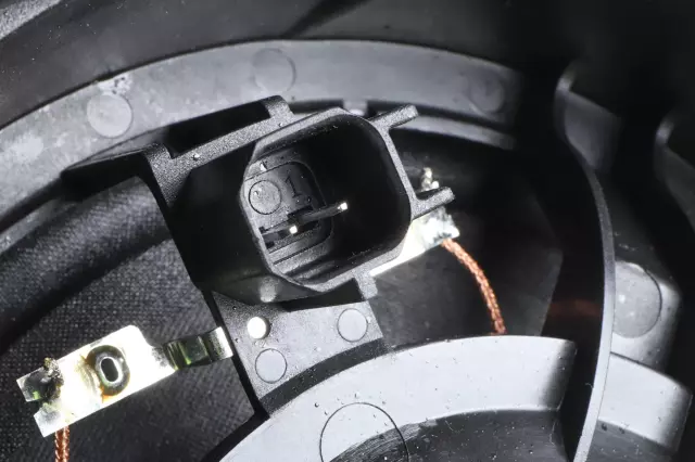 42740080 - Body: Front Dr Speaker for GM Image