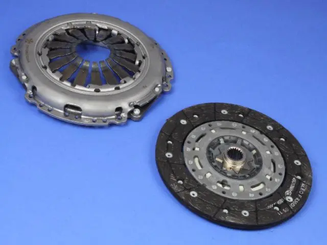 Pressure Plate And Disc Clutch Kit - Mopar (5106210AA)