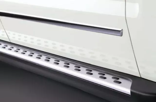 2046900675 - : Side Running Boards - Black / Silver for Mercedes-Benz Image