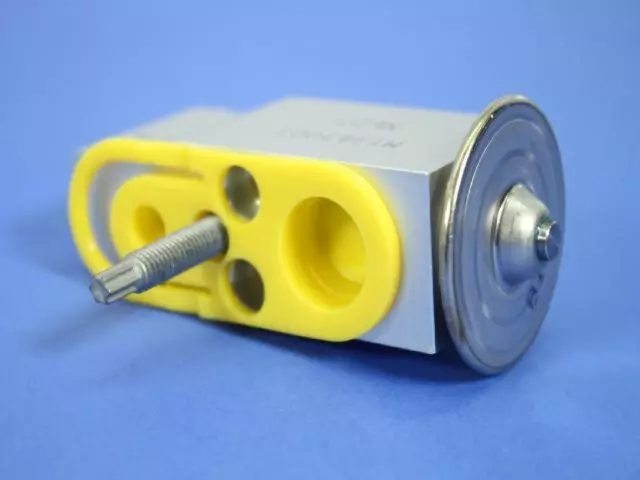Expansion Valve - Mopar (05139687AA)