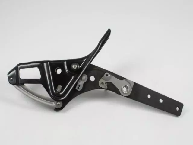 Latch - Mopar (68003029AA)